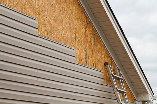 24/7 Emergency Siding Repair experts in Clifton, VA